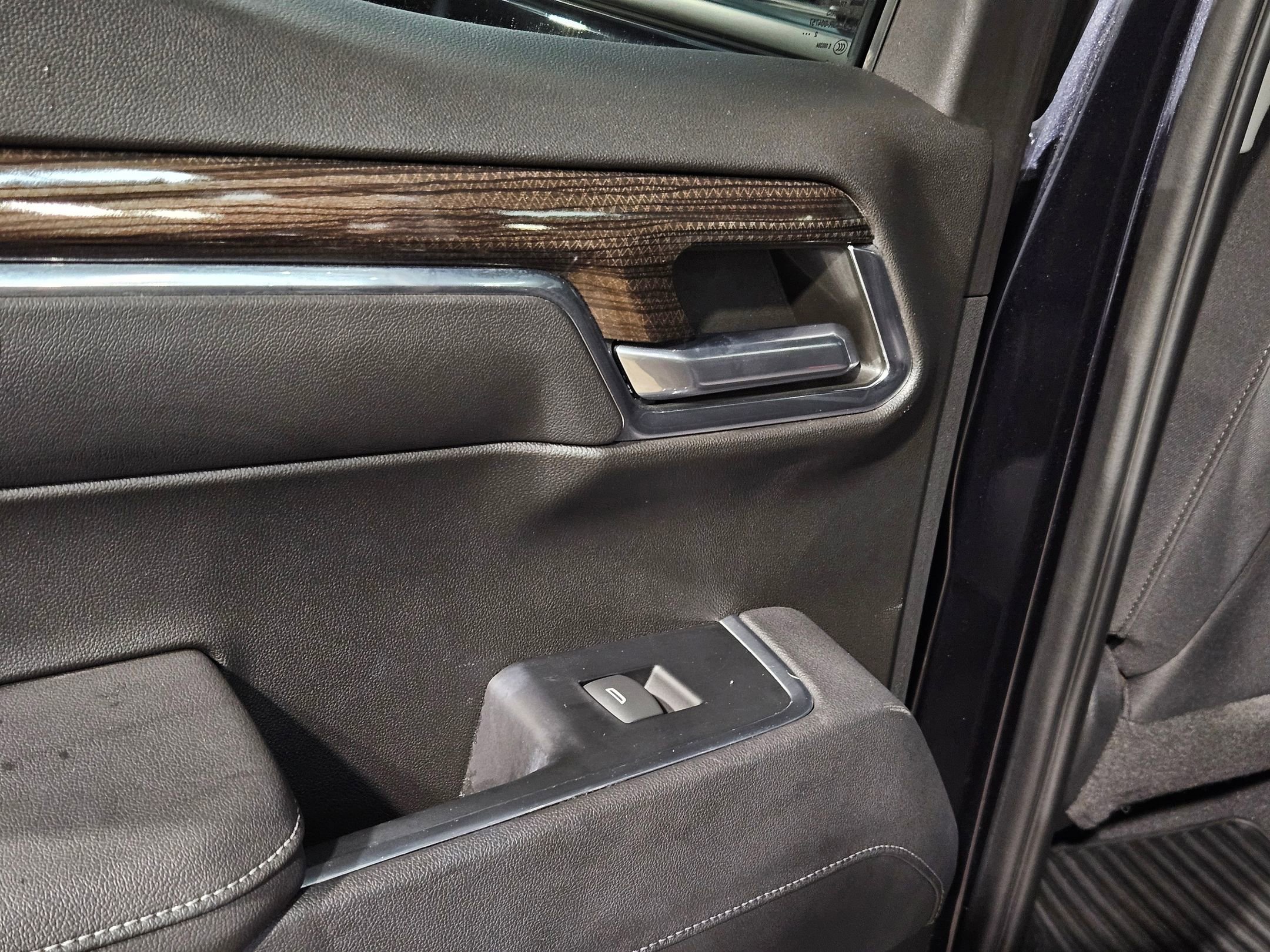 Used 2023 Chevrolet Silverado 1500 LT image 33