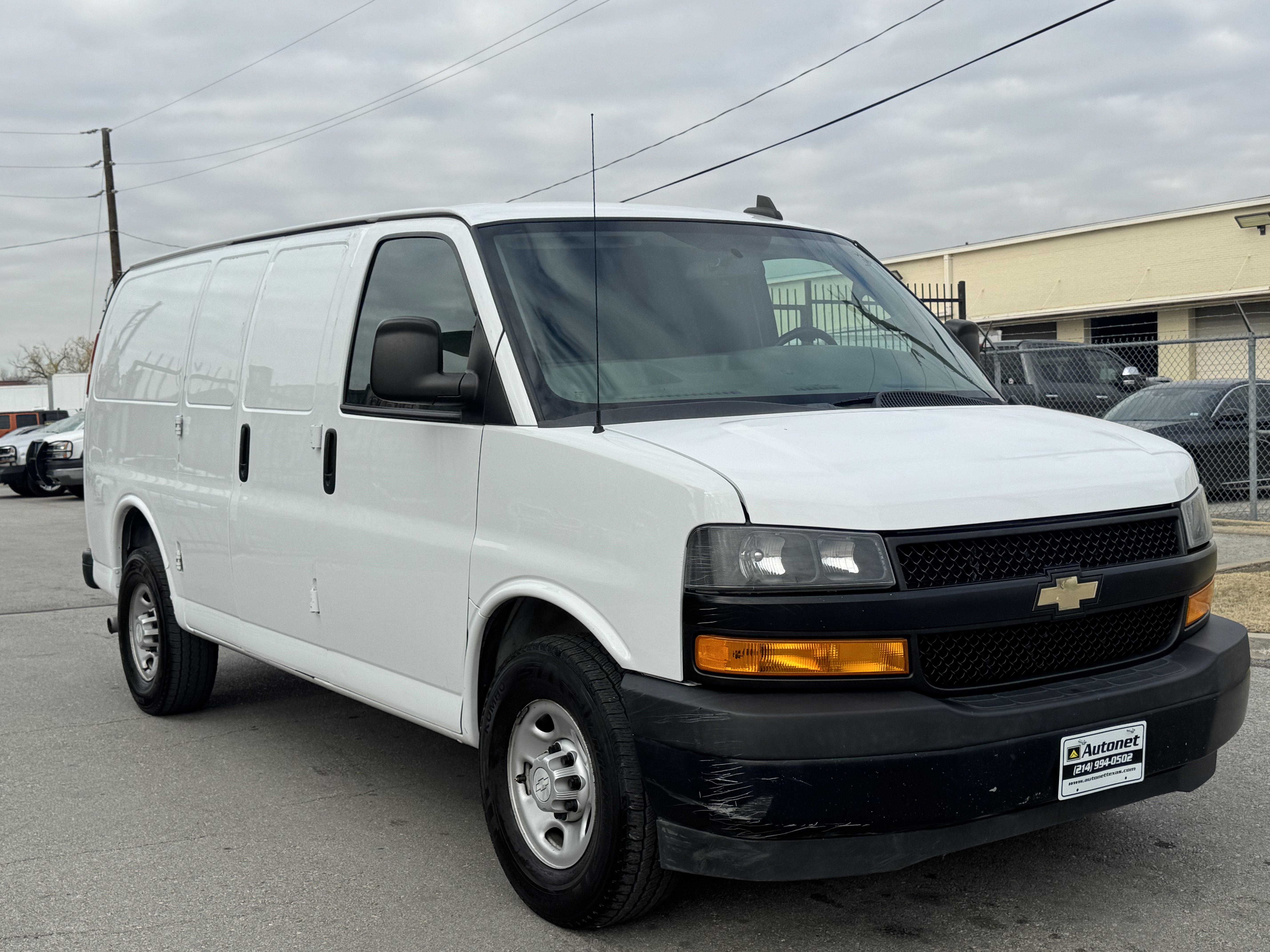 Used 2019 Chevrolet Express 2500 w/ Enhanced Convenience Package image 7