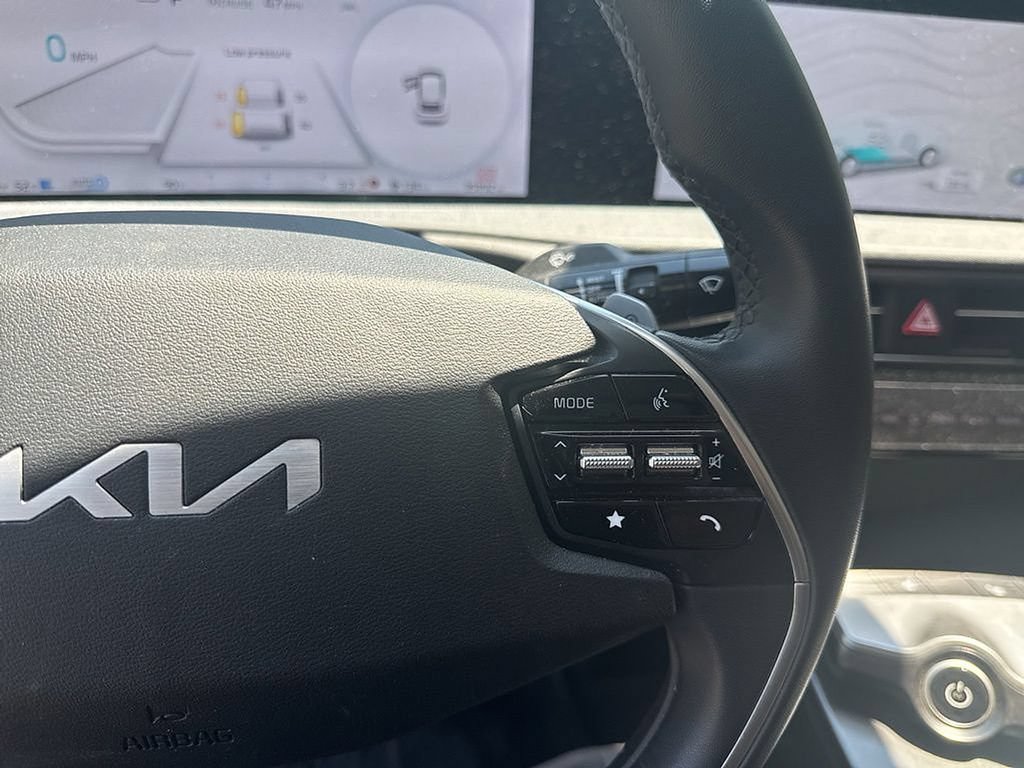 Used 2024 Kia EV6 Light RWD image 16