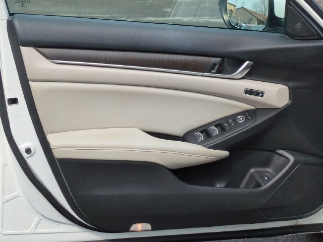 Used 2018 Honda Accord EX-L image 6