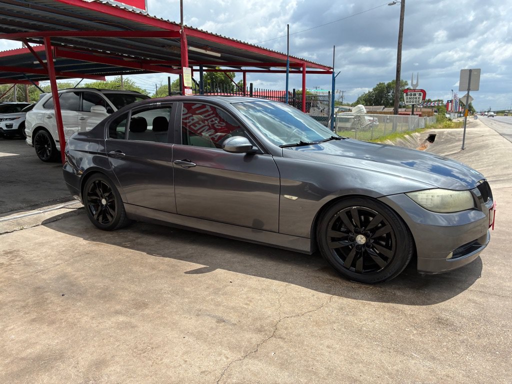 Used 2006 BMW 325i Sedan RWD image 2