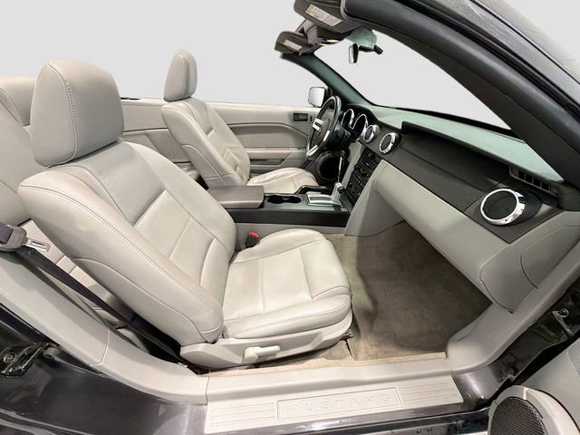 Used 2007 Ford Mustang Deluxe image 20