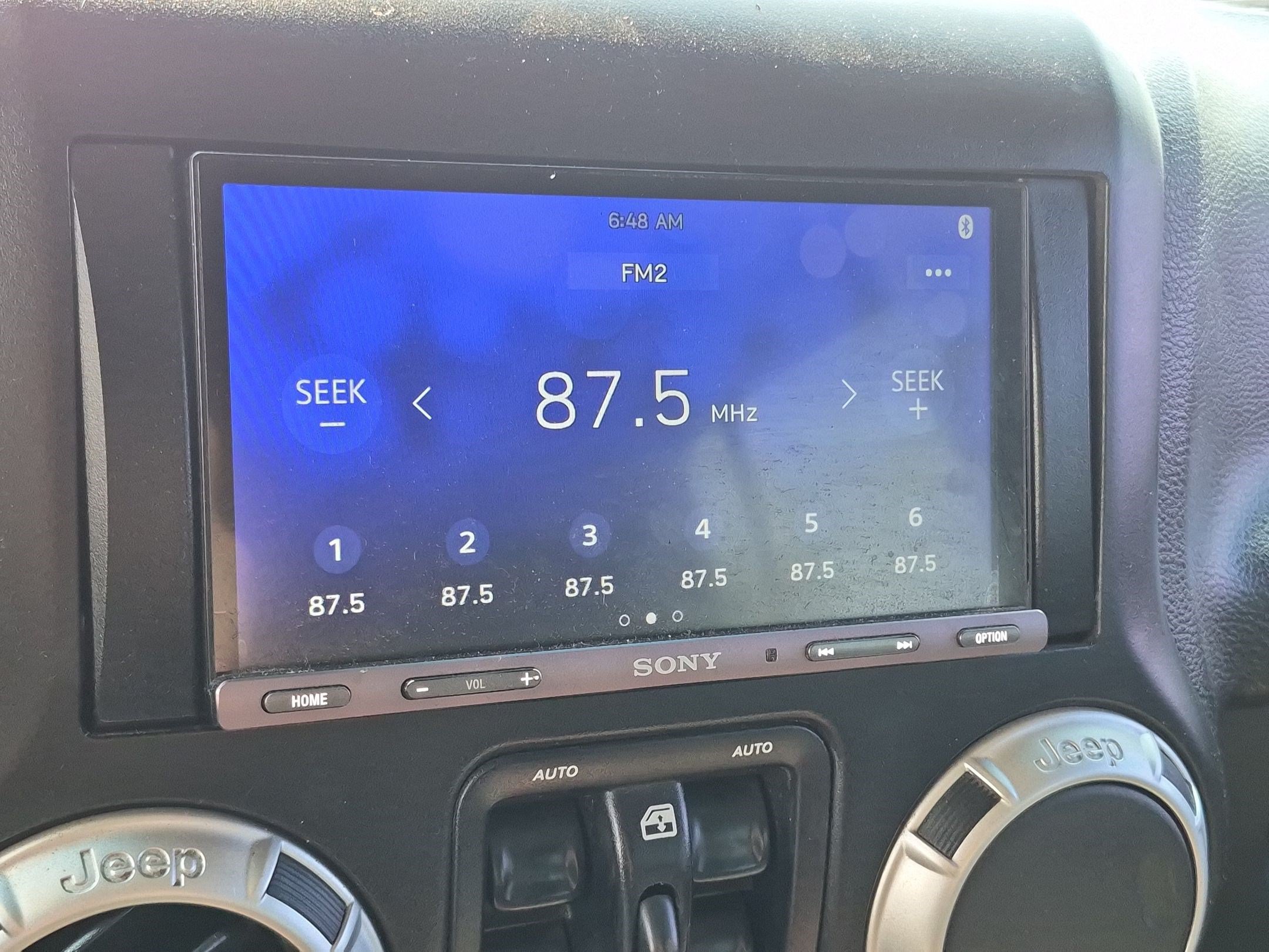 Used 2016 Jeep Wrangler Unlimited Rubicon w/ Connectivity Group AWD/4WD image 22