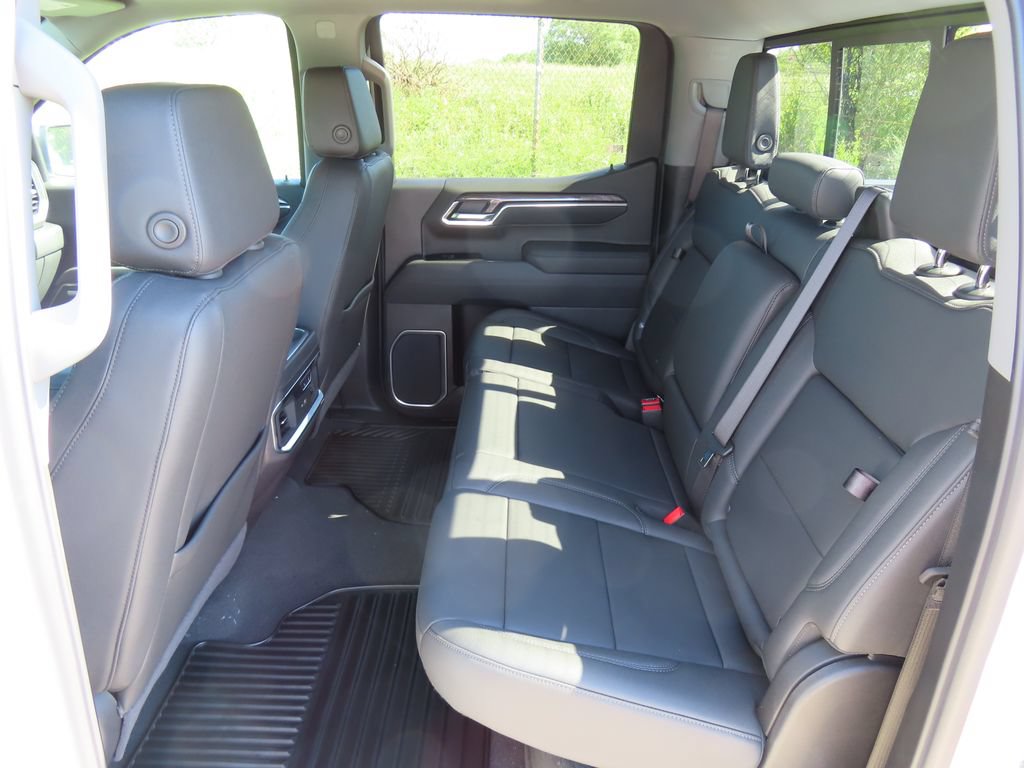 New 2026 Chevrolet Silverado 1500 LTZ w/ LTZ Premium Package AWD/4WD image 29