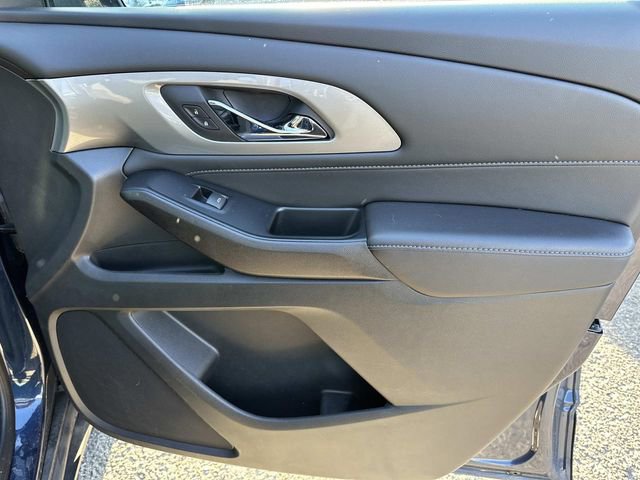 Used 2023 Chevrolet Traverse LT w/ LPO, Floor Liner Package AWD/4WD image 8