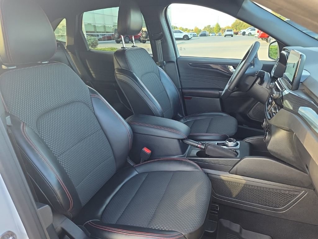 Used 2023 Ford Escape ST-Line Select image 19