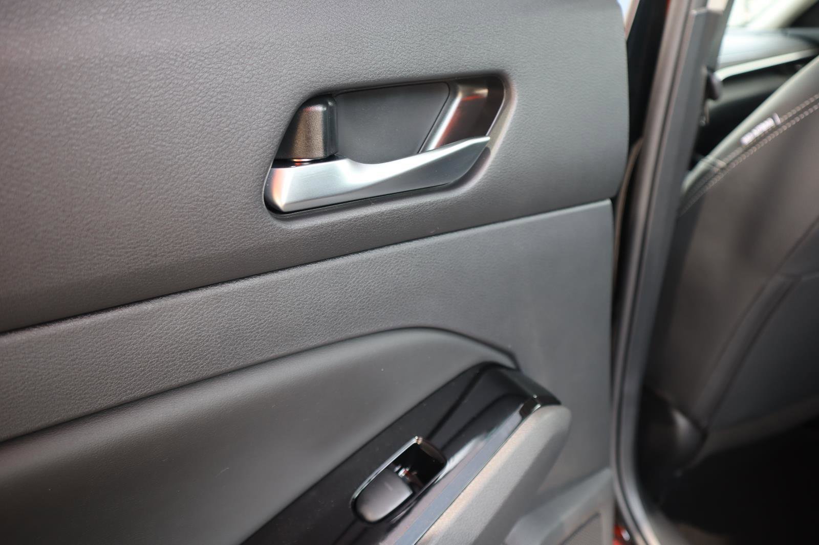 Used 2025 Nissan Altima 2.5 SL FWD image 39