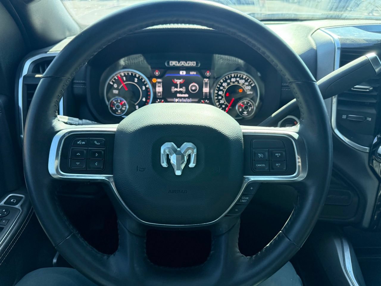Used 2022 RAM 2500 Laramie w/ Night Edition AWD/4WD image 18