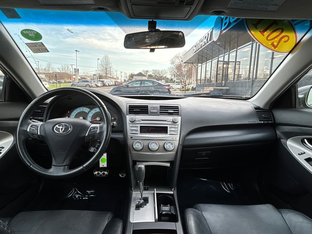 Used 2011 Toyota Camry SE w/ Sport Leather Pkg FWD image 20