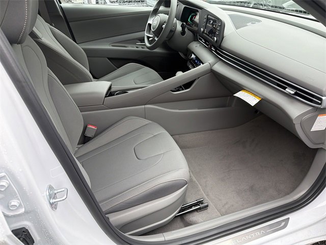 New 2026 Hyundai Elantra Blue image 13