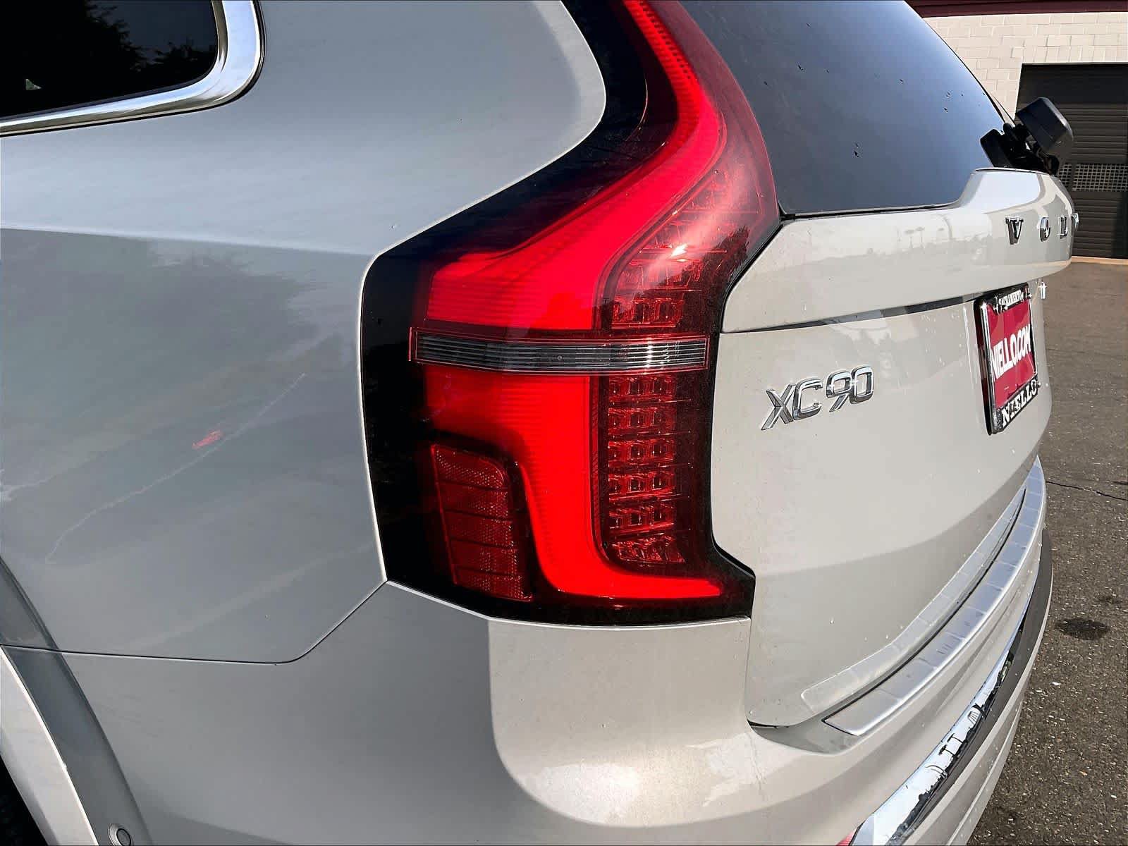 New 2027 Volvo XC90 B6 Plus AWD/4WD image 25