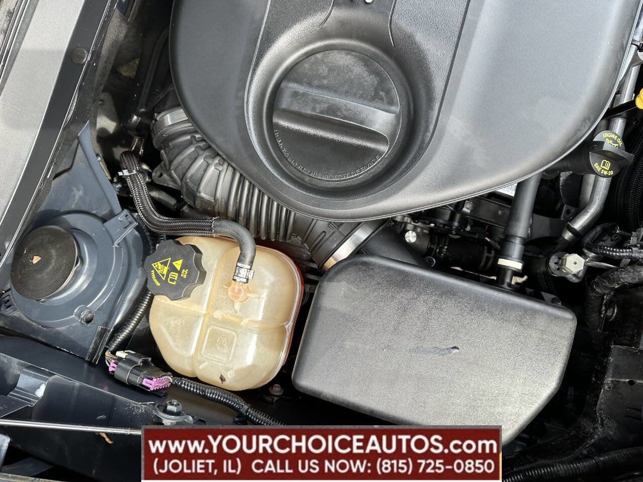 Used 2017 Jeep Cherokee Trailhawk w/ Cold Weather Group image 29