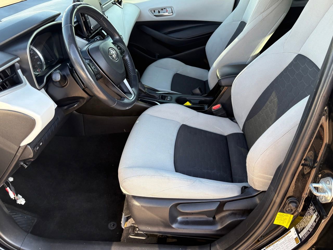 Used 2020 Toyota Corolla SE w/ SE Preferred Package FWD image 28