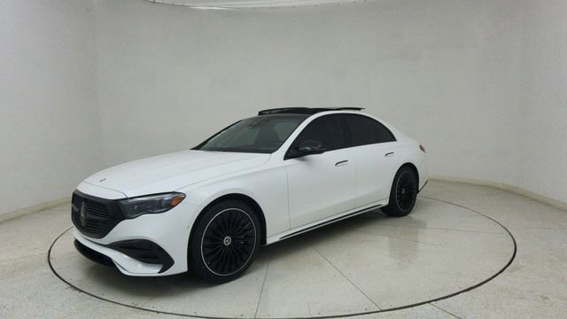 Used 2024 Mercedes-Benz E 450 4MATIC Sedan w/ Airmatic Package image 72