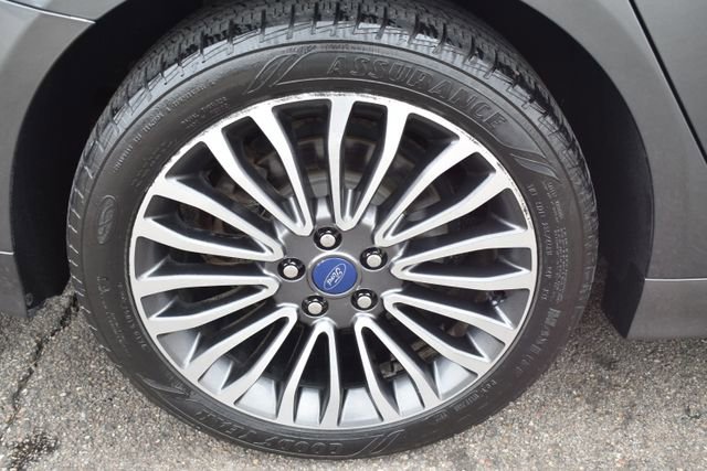 Used 2017 Ford Fusion SE image 42