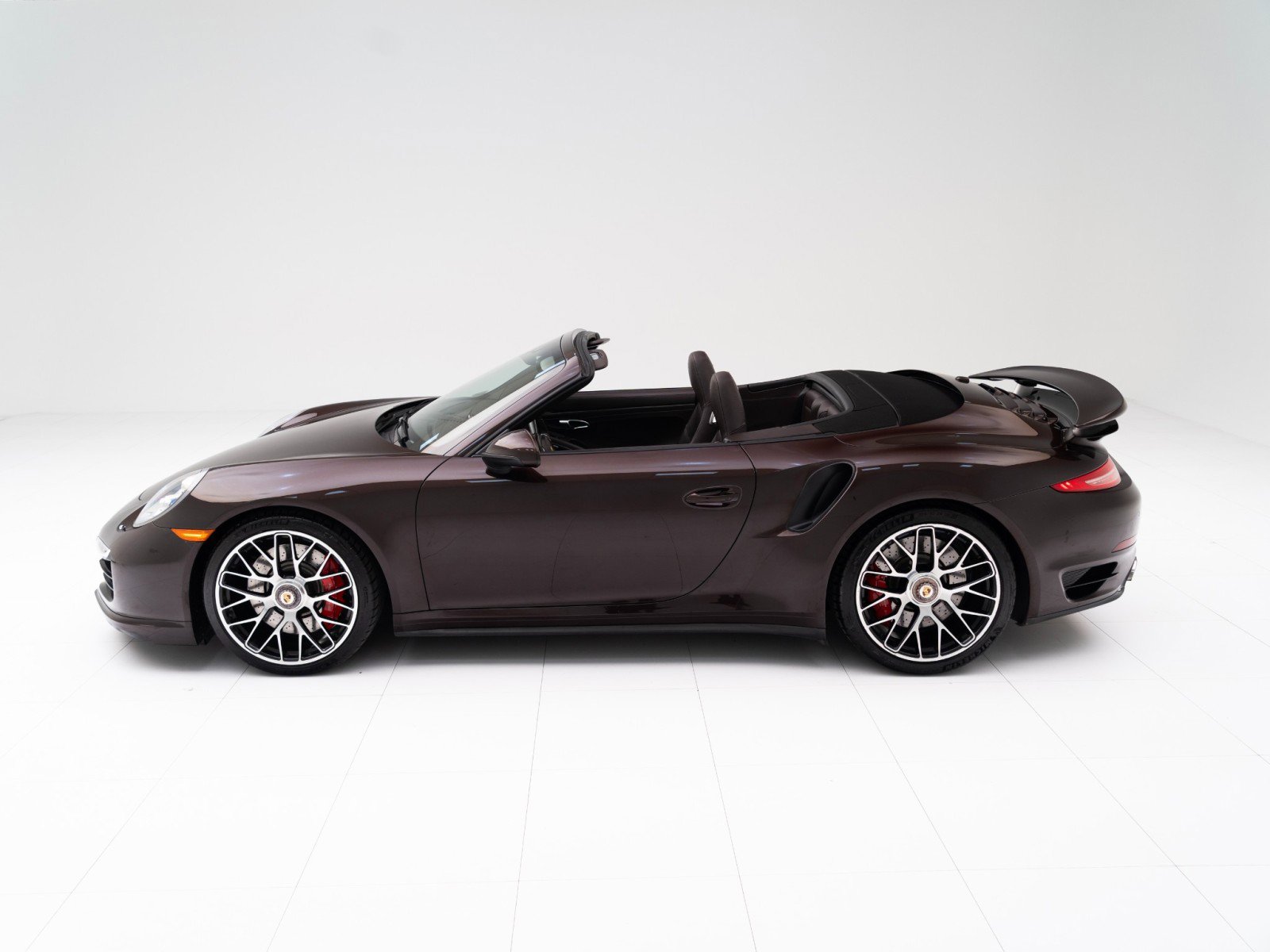 Certified 2014 Porsche 911 Turbo image 2