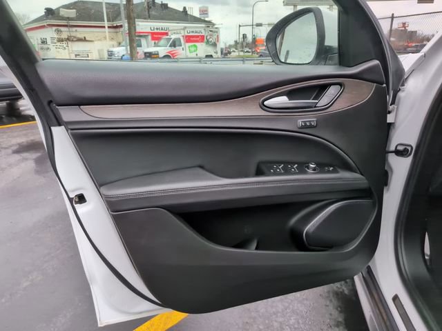 Used 2022 Alfa Romeo Stelvio Ti image 19
