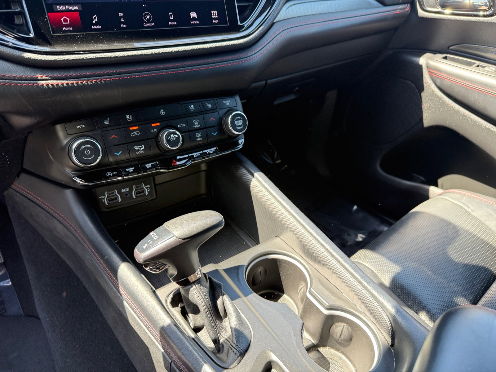 Used 2024 Dodge Durango GT image 13