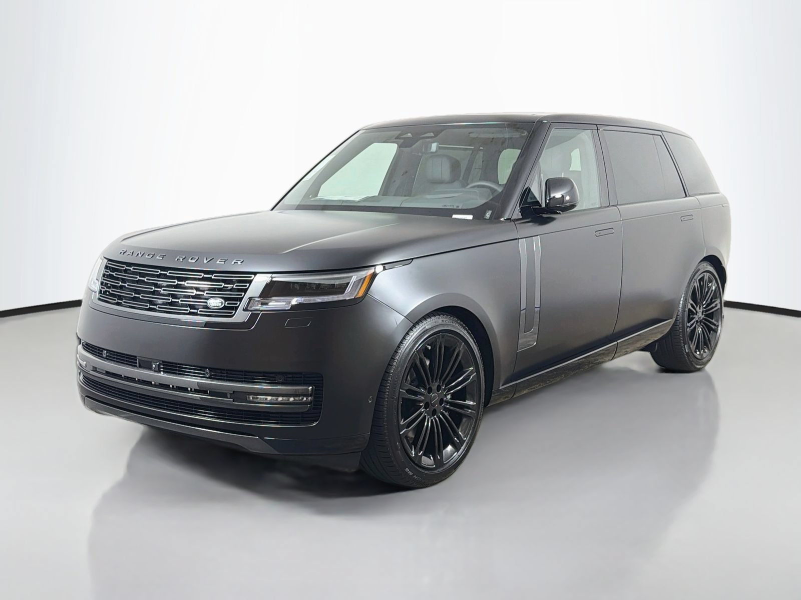 New 2026 Land Rover Range Rover Long Wheelbase SE
