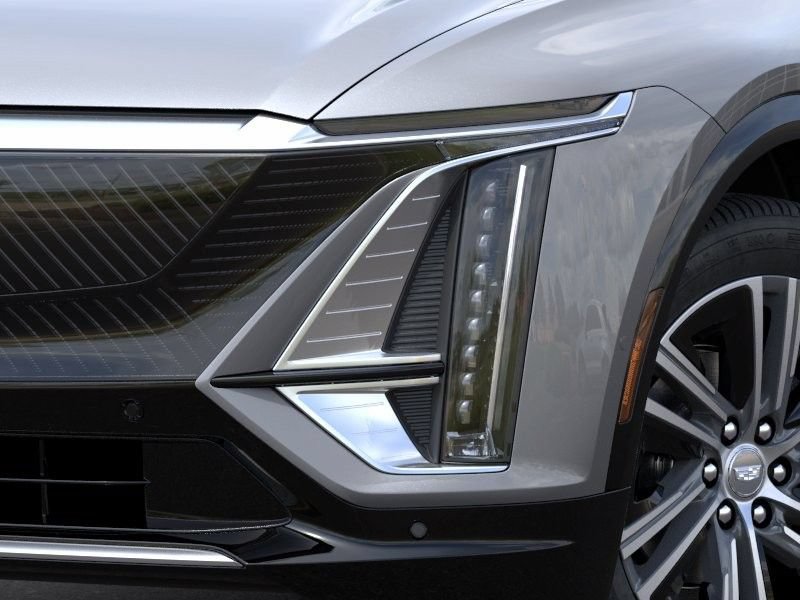 Used 2026 Cadillac Lyriq Luxury w/ LPO, Floor Liner Package AWD/4WD image 34