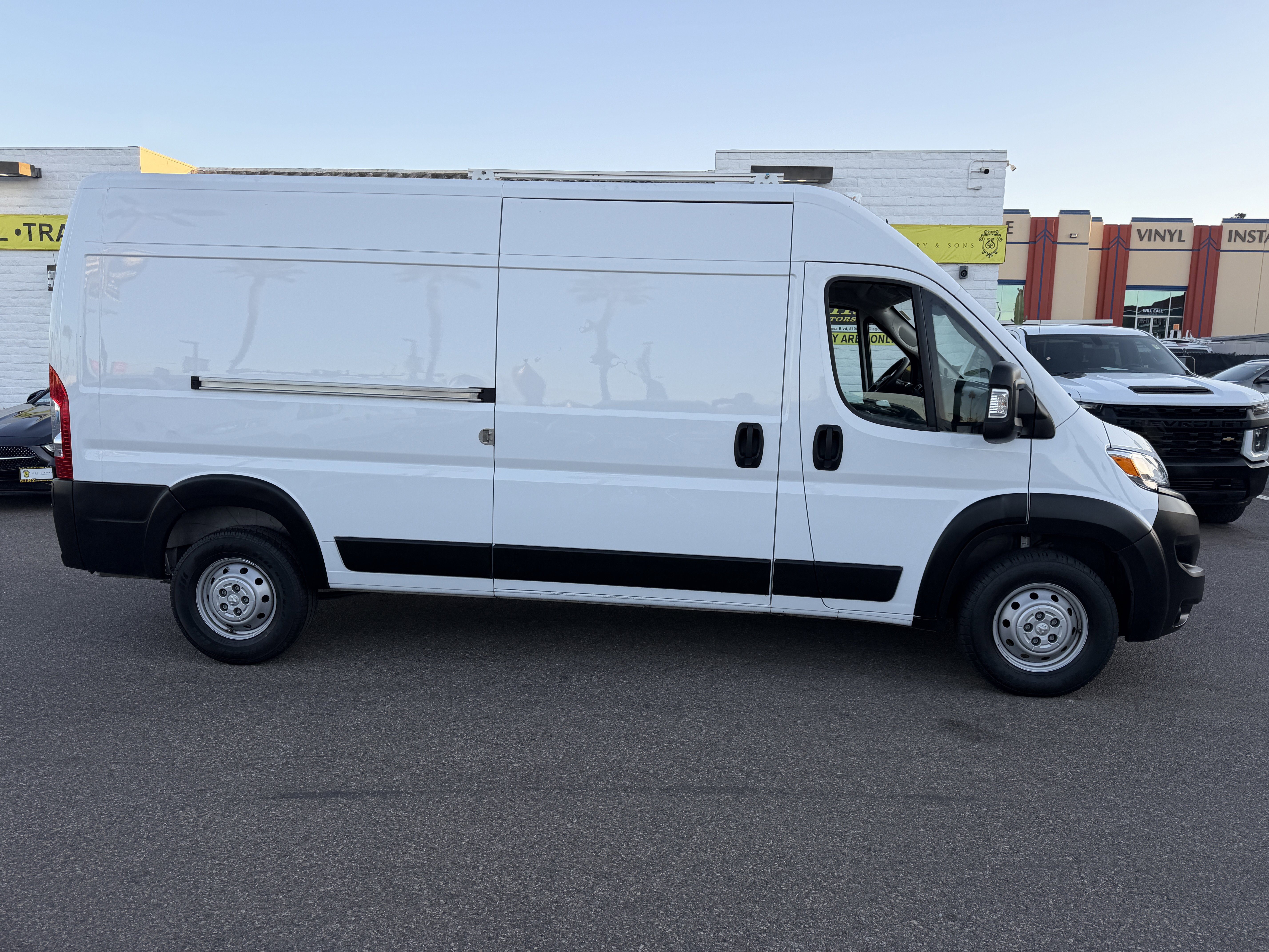 Used 2023 RAM ProMaster 2500 FWD image 2