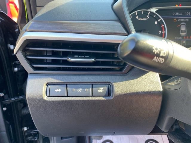 Used 2024 Nissan Altima 2.5 SV FWD image 17