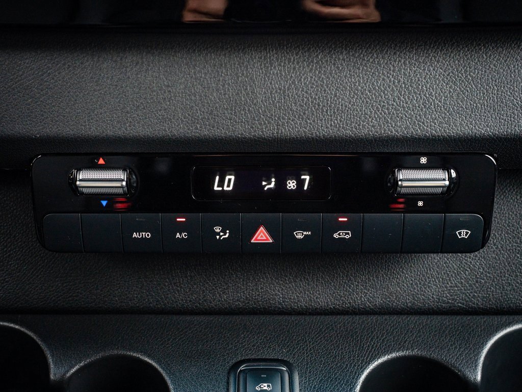 Used 2024 Mercedes-Benz Sprinter 2500 image 33