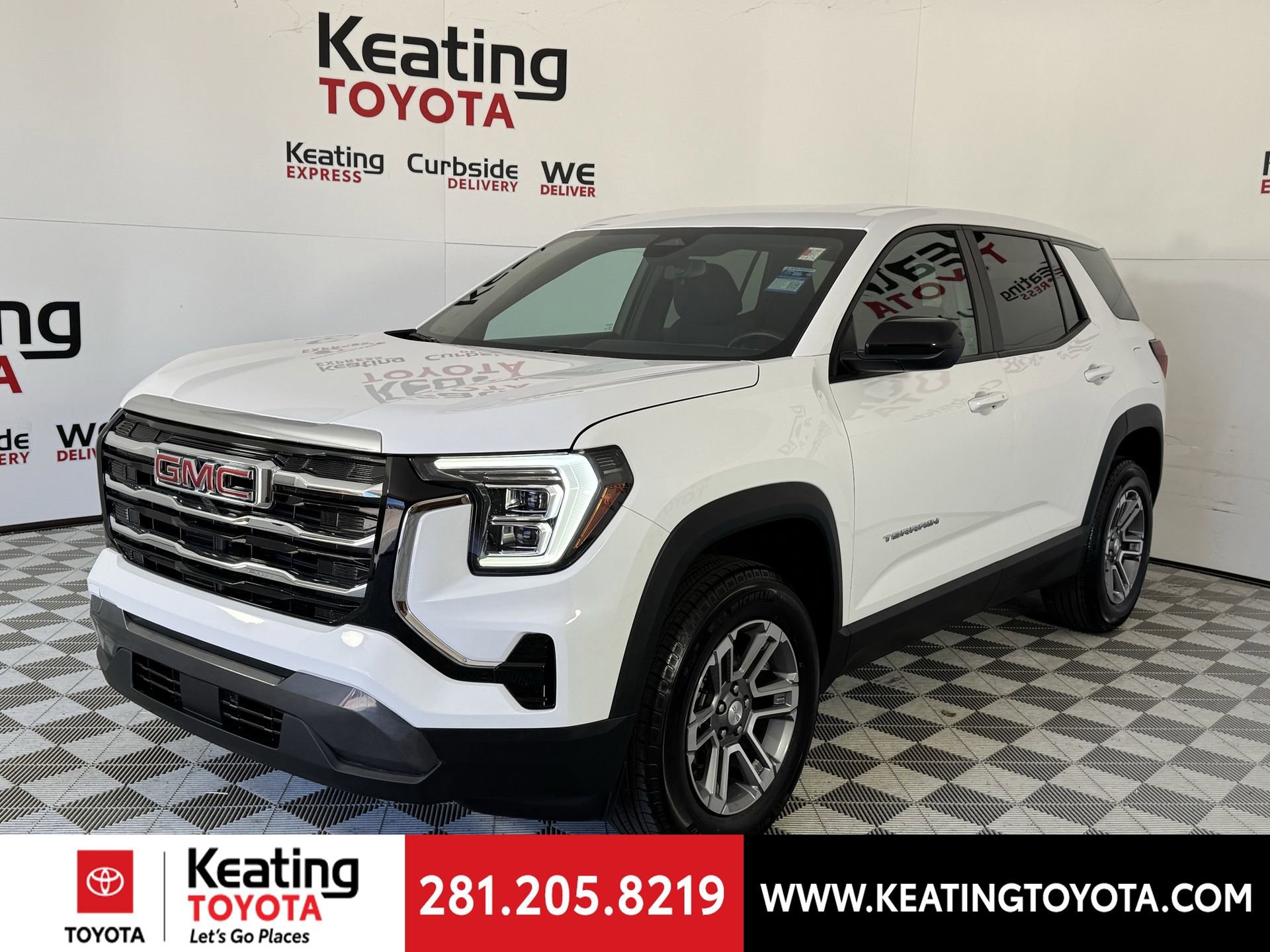 Used 2025 GMC Terrain Elevation FWD image 9