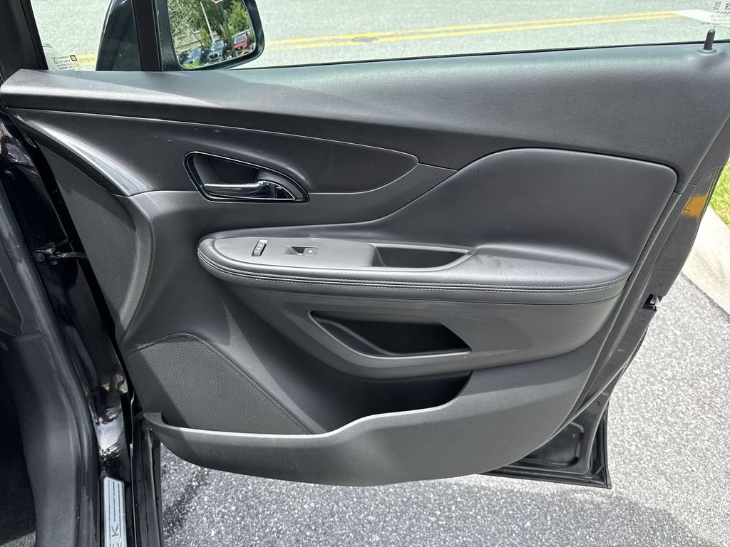 Used 2021 Buick Encore Preferred w/ Safety Package II FWD image 42