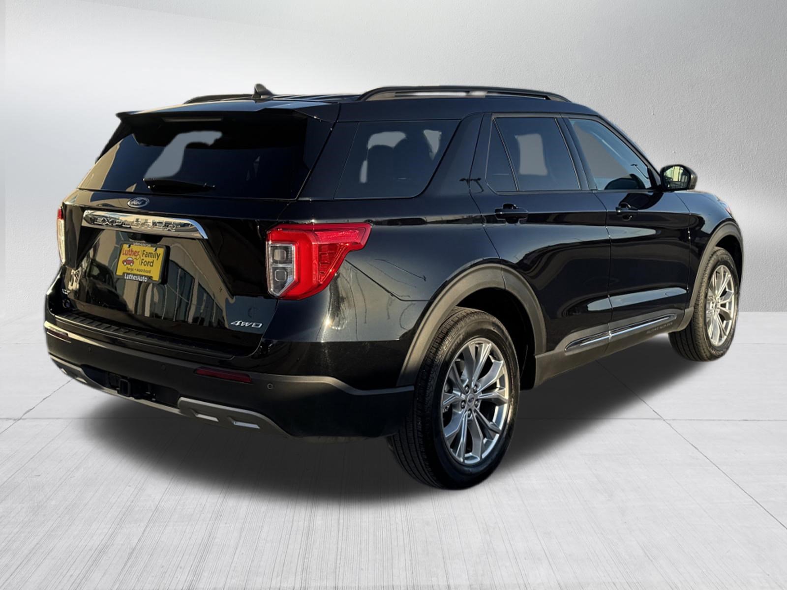 Certified 2024 Ford Explorer XLT w/ Equipment Group 202A image 7
