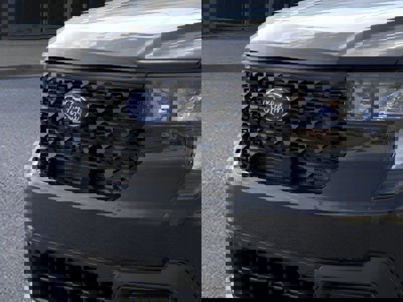 New 2025 Ford Maverick XLT image 18