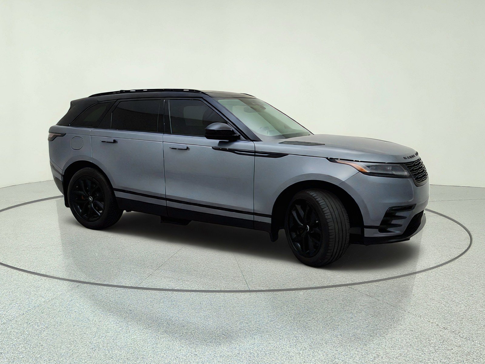 Used 2025 Land Rover Range Rover Velar Dynamic SE AWD/4WD image 7