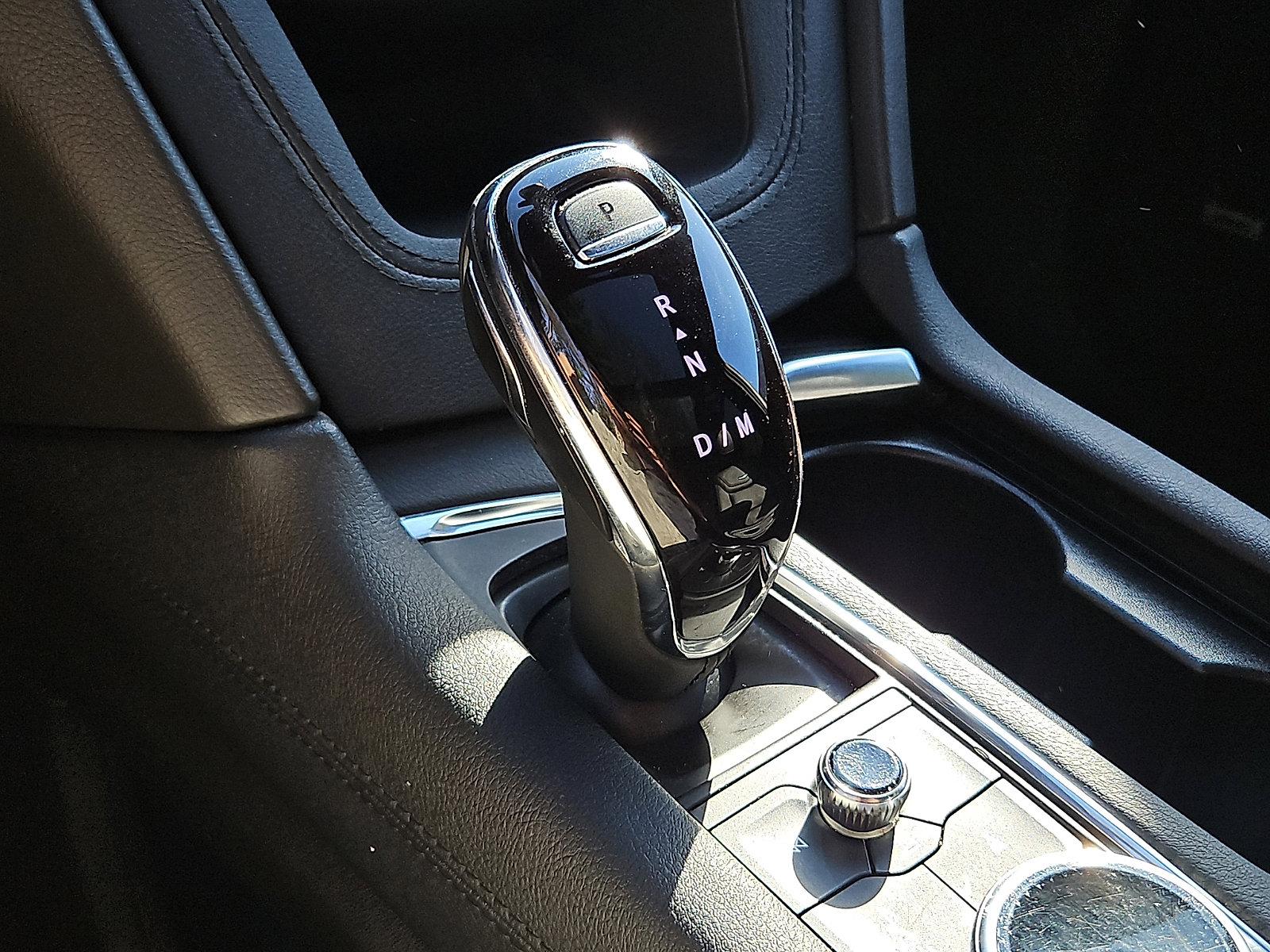 Used 2023 Cadillac XT6 Premium Luxury w/ Technology Package image 14