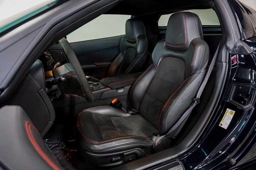 Used 2012 Chevrolet Corvette Z06 w/ 3LZ Preferred Equipment Group image 8