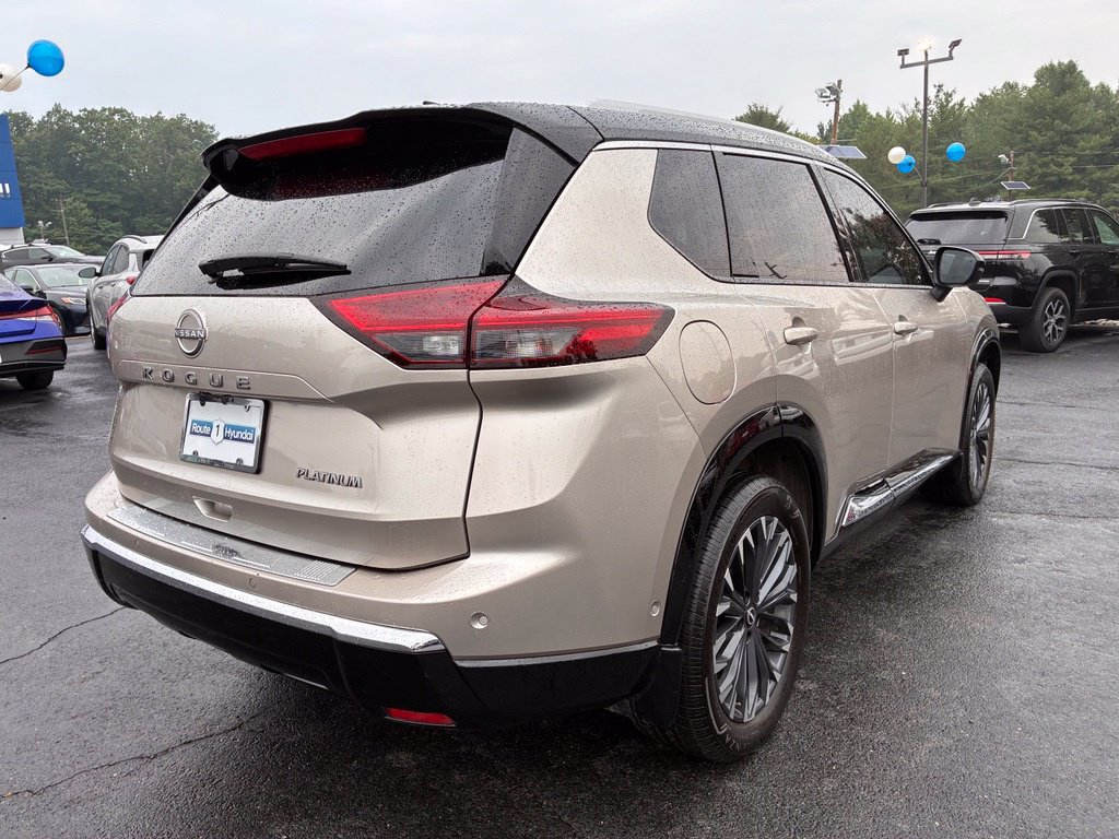 Used 2024 Nissan Rogue Platinum FWD image 7