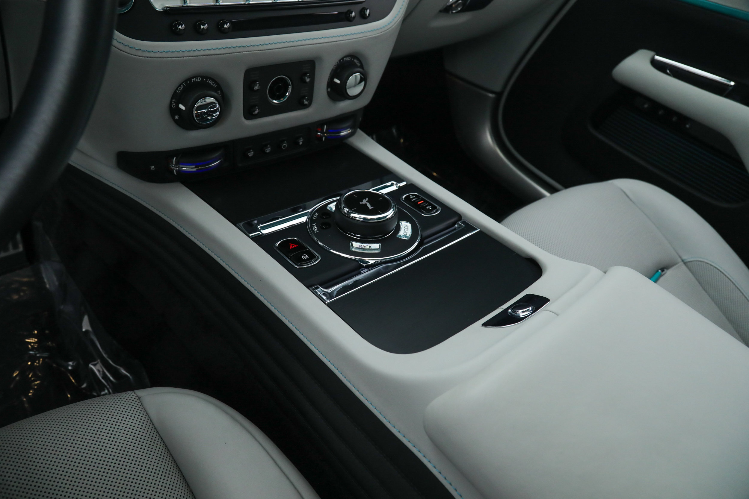 Used 2021 Rolls-Royce Wraith RWD image 30