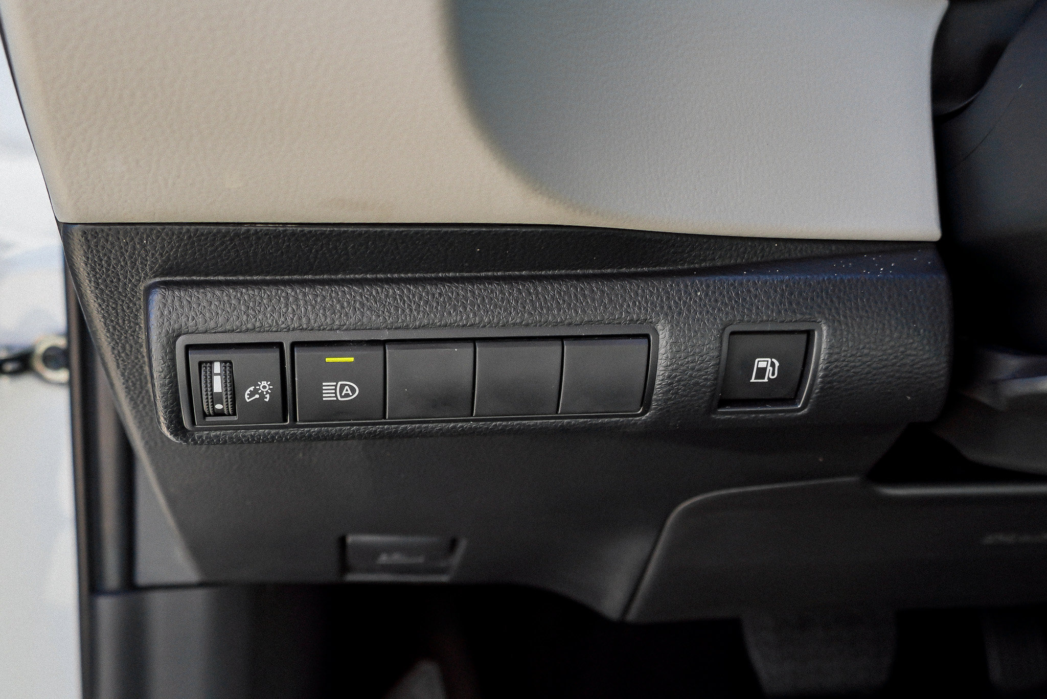 Certified 2024 Toyota Corolla LE FWD image 18