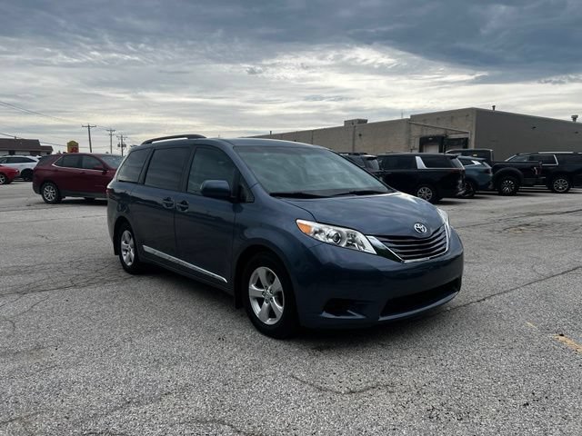 Used 2015 Toyota Sienna LE