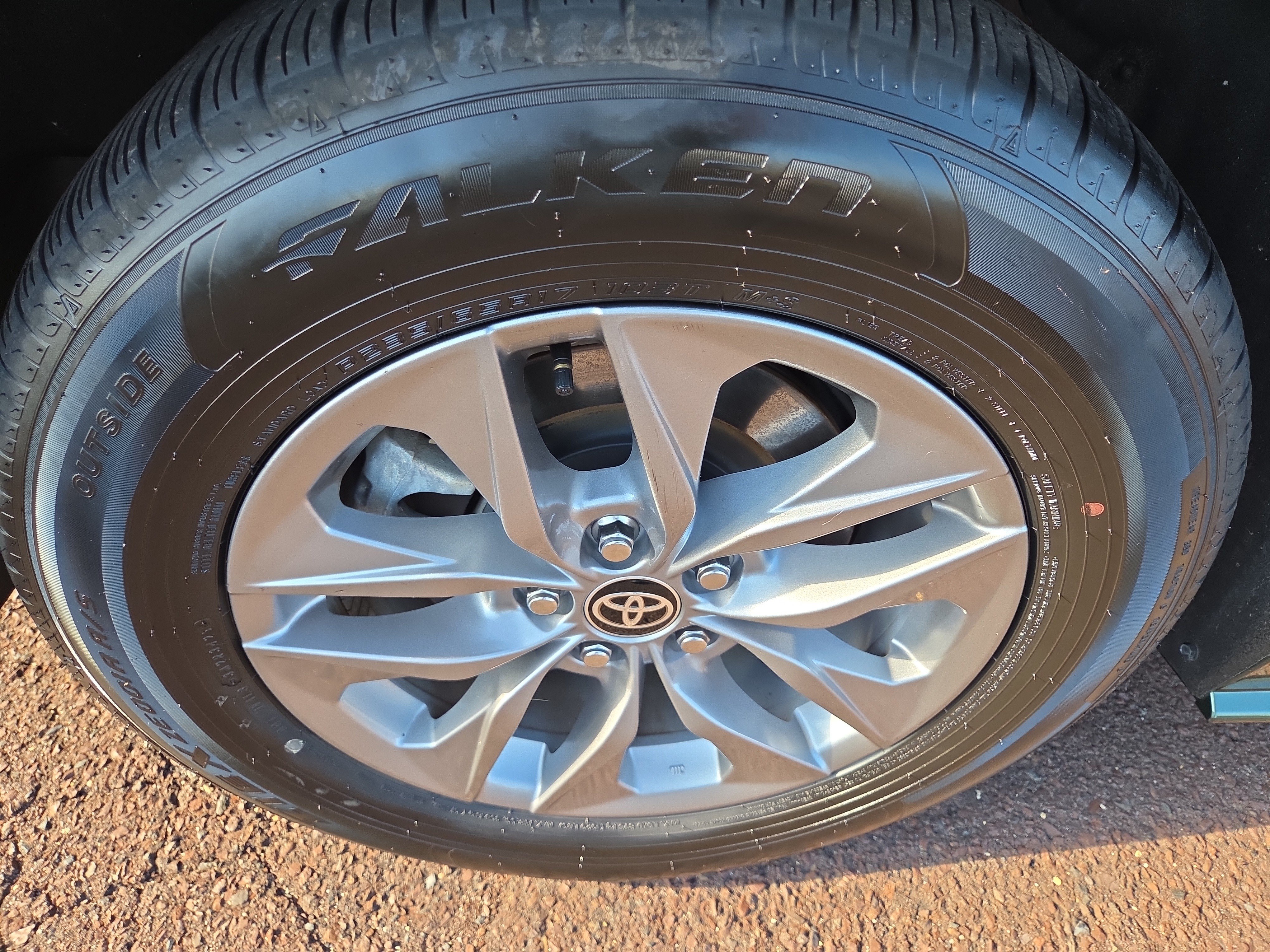 Certified 2026 Toyota Sienna XLE AWD/4WD image 10