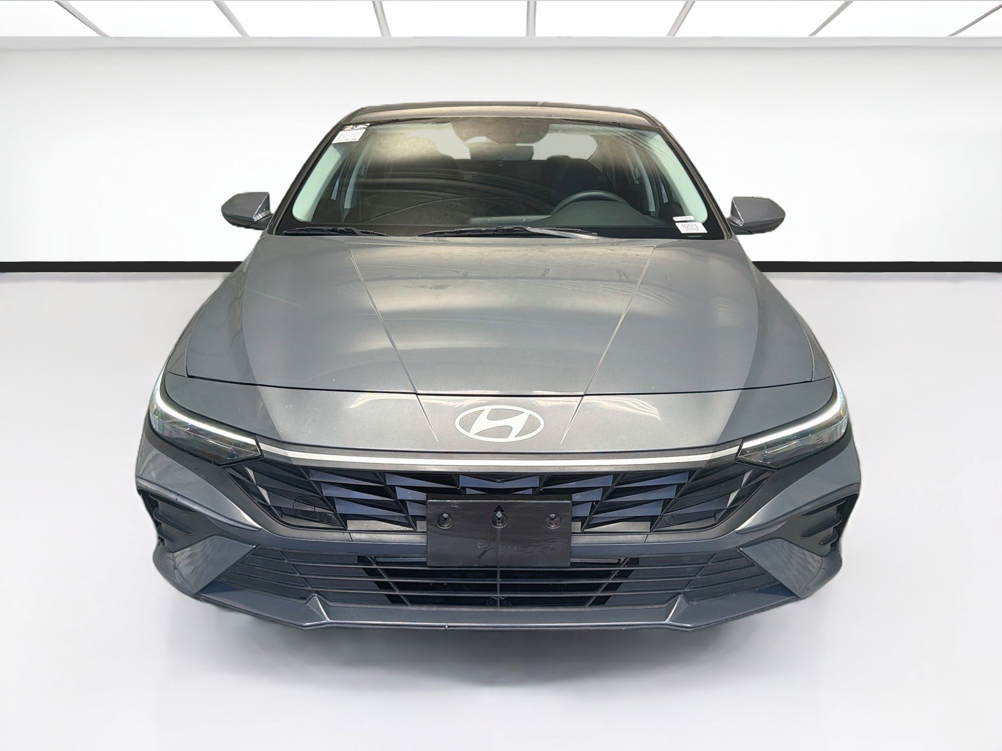 Used 2024 Hyundai Elantra SEL FWD image 2