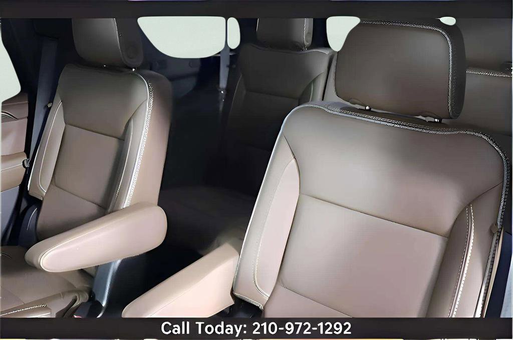 Used 2024 Chevrolet Tahoe High Country w/ Advanced Technology Package image 18