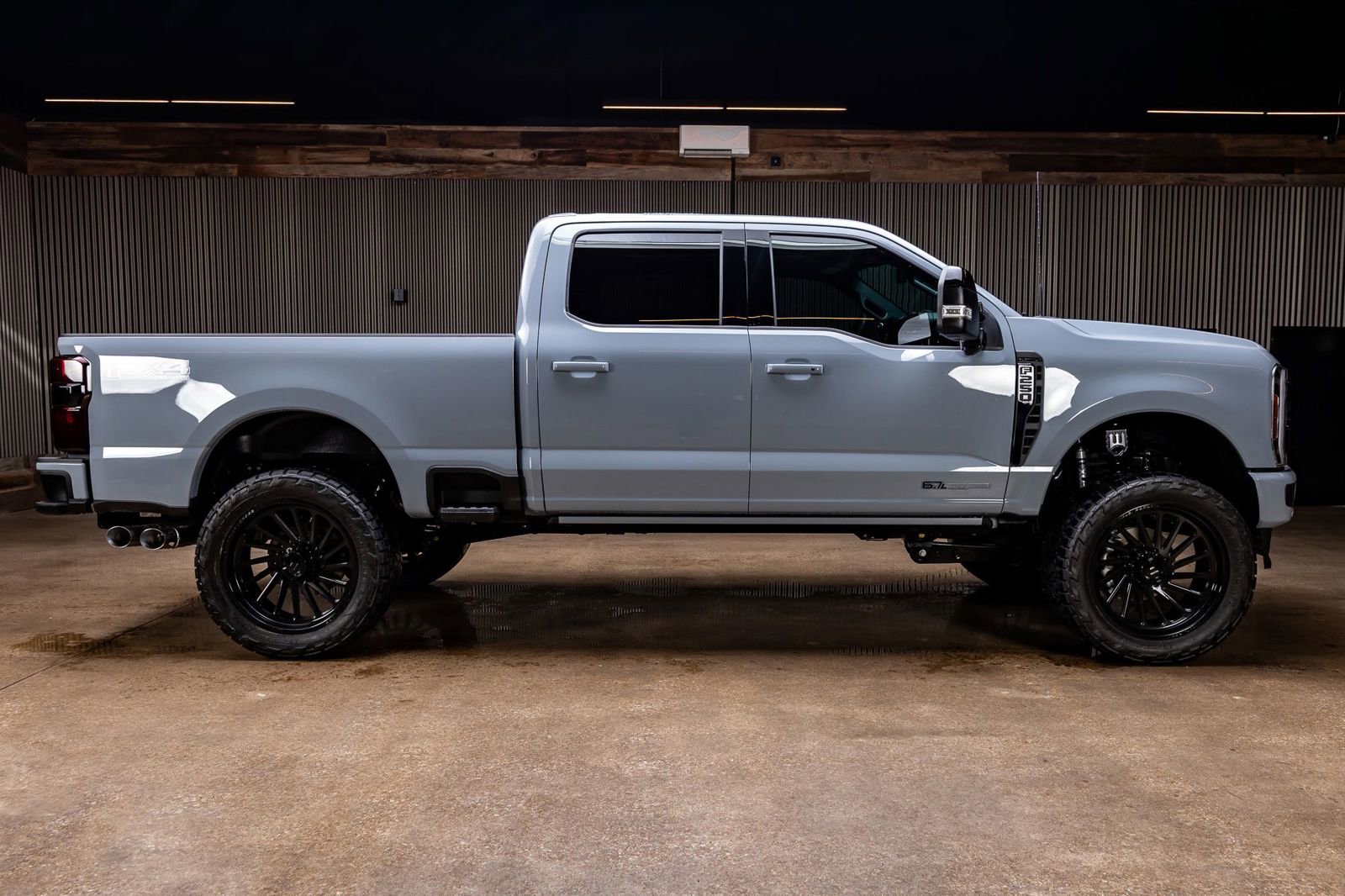 Used 2026 Ford F250 Platinum AWD/4WD image 11