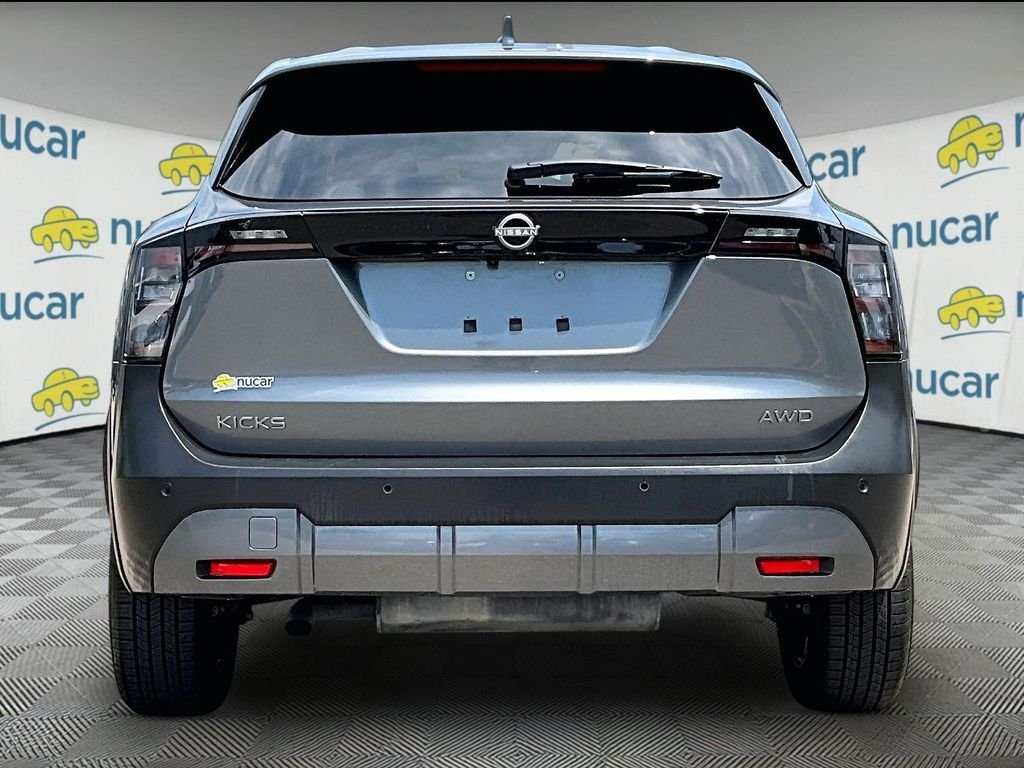Used 2025 Nissan Kicks SV AWD/4WD image 5