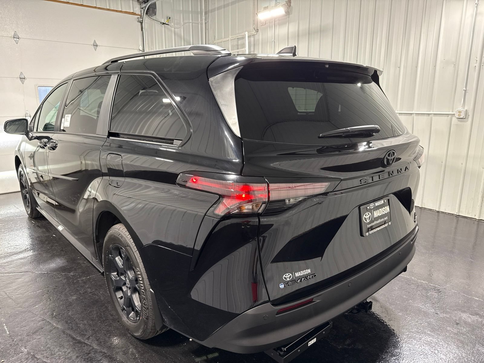 New 2026 Toyota Sienna XLE Woodland Edition AWD/4WD image 49