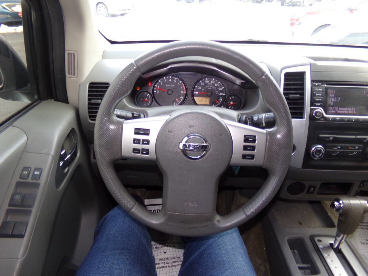 Used 2018 Nissan Frontier SV image 46