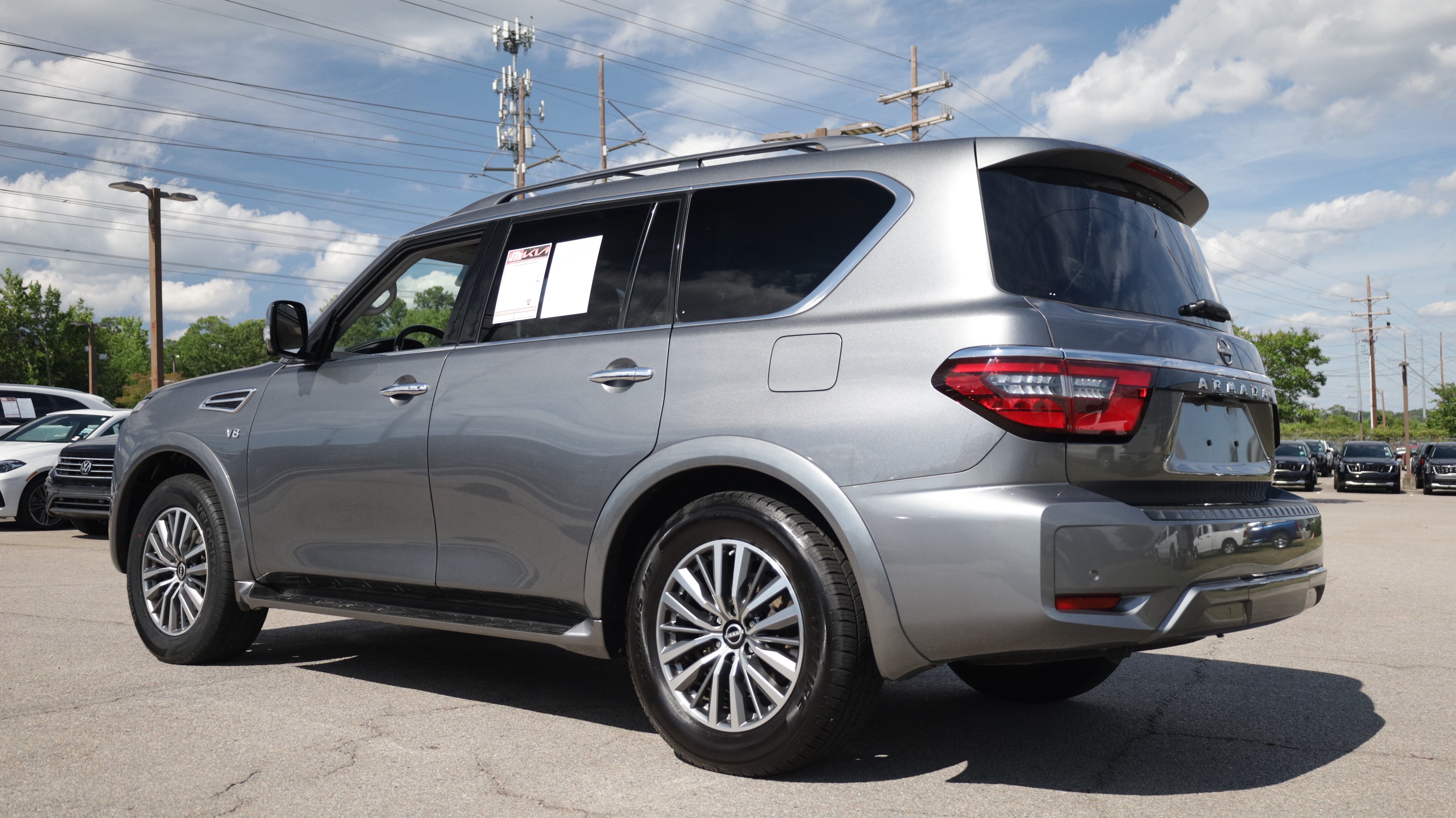 Used 2021 Nissan Armada SL w/ Captain's Chairs Package AWD/4WD image 2