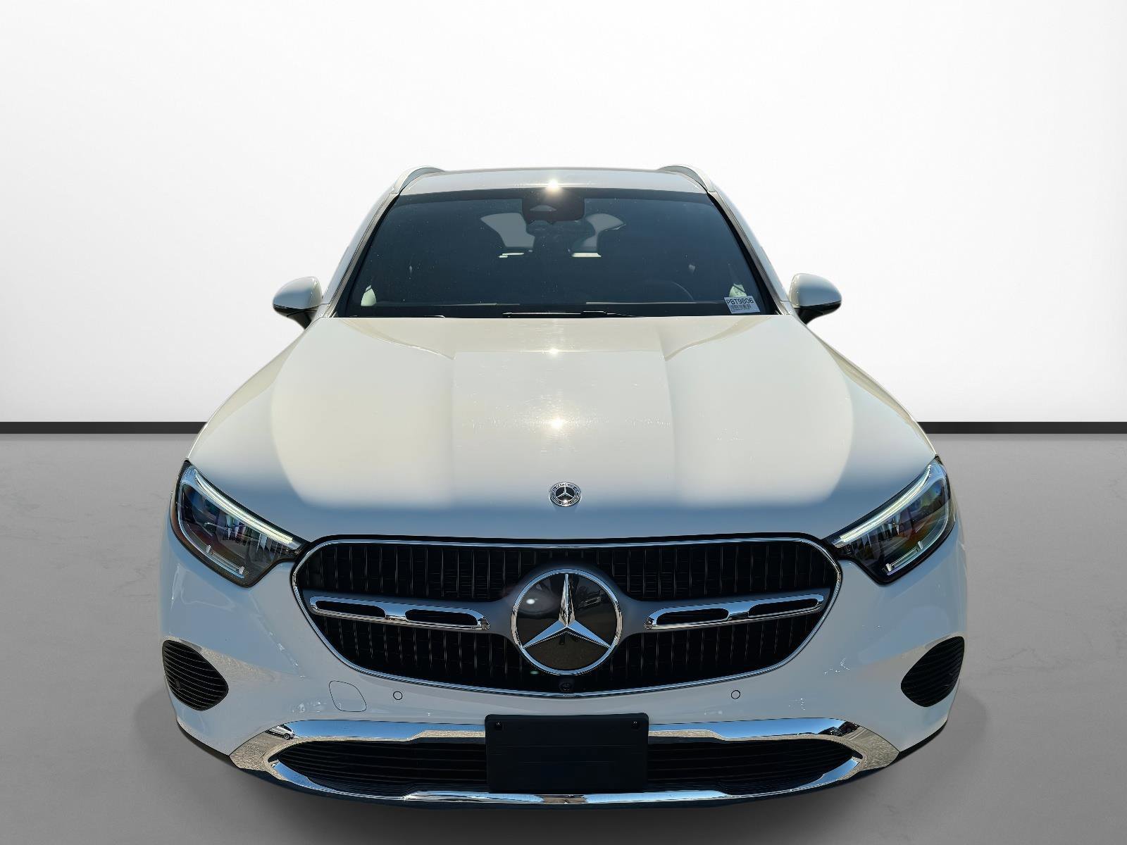 Used 2024 Mercedes-Benz GLC 300 4MATIC image 8