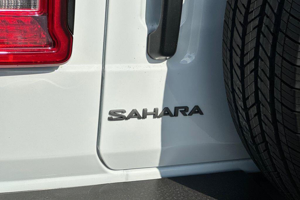 New 2026 Jeep Wrangler Unlimited Sahara AWD/4WD image 26