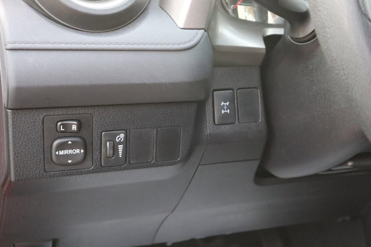 Used 2016 Toyota RAV4 LE image 14