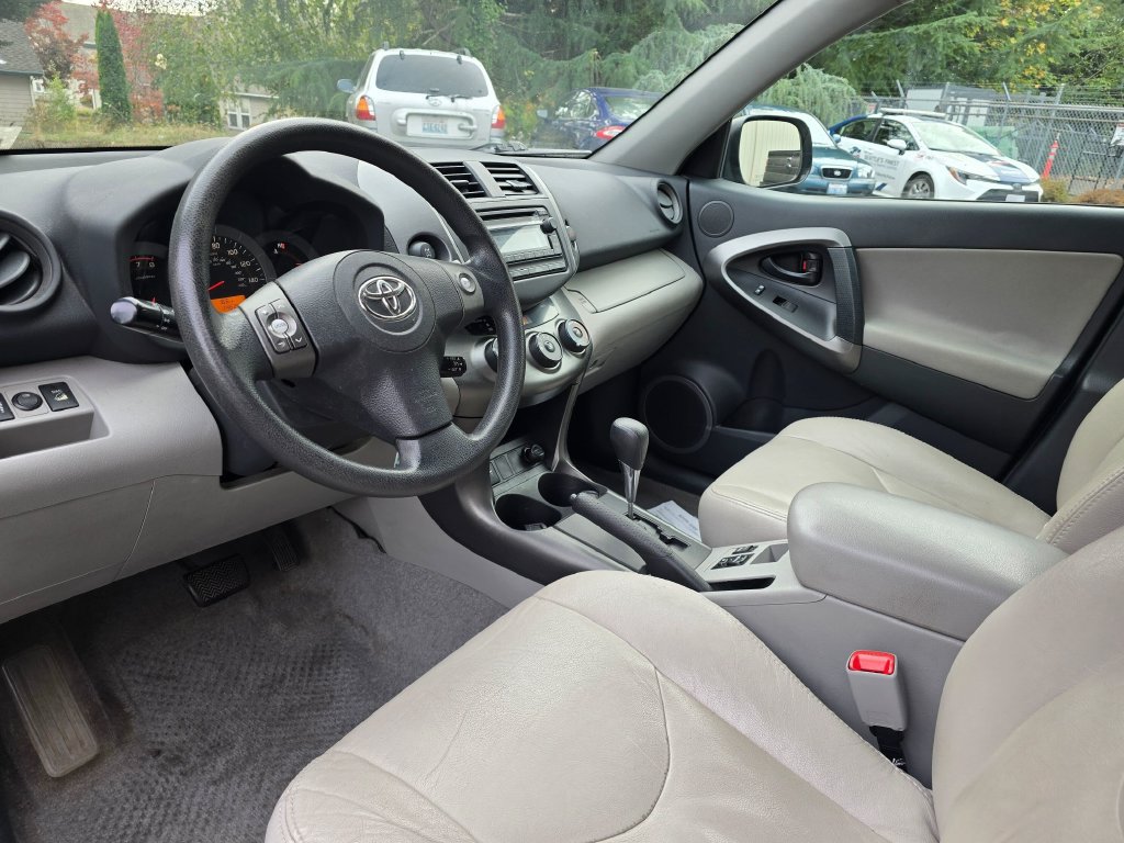 Used 2012 Toyota RAV4 4WD V6 w/ Tow Prep Pkg image 10